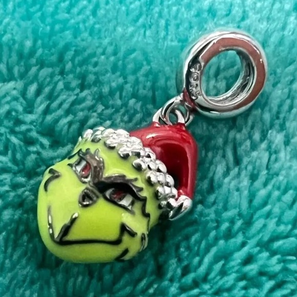 $5🎬MOVIE CHRISTMAS CHARM🎬Sterling Silver🎬NEW🎬$5 WHEN BUNDLED WITH 3 OR MORE ITEM - Picture 6 of 15